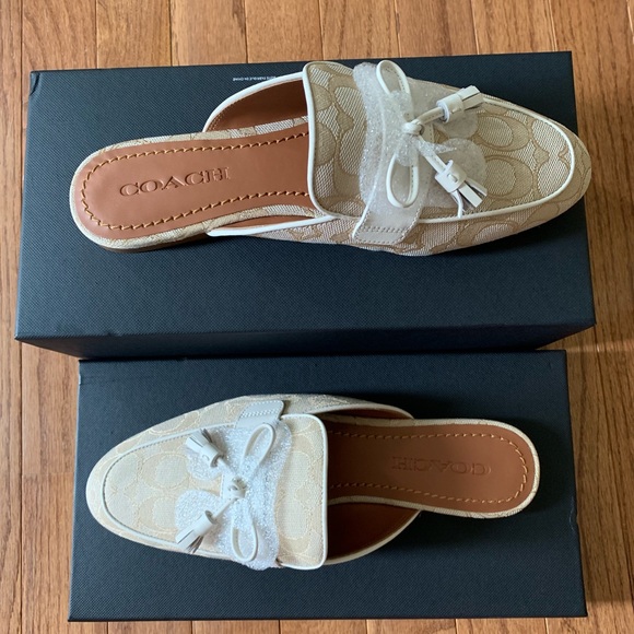 Coach Stassi Signature Slide - Picture 2 of 6